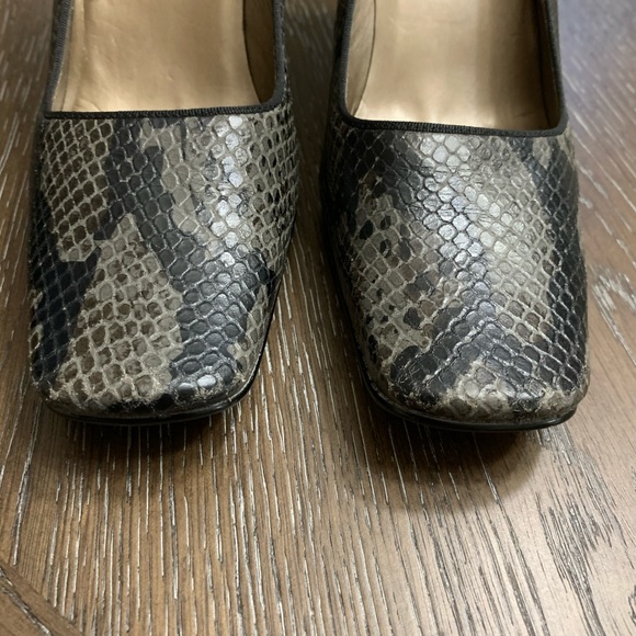 Vintage 90’s Enzo Angiolini gray snakeskin heels - Picture 5 of 15